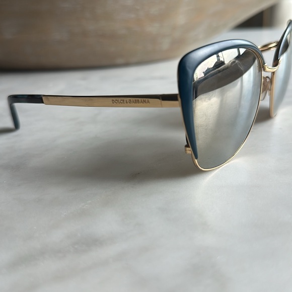 Dolce and Gabbana, sunglasses, blue and gold with a gold flash mirror - Picture 4 of 4